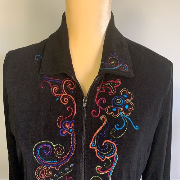 CHICOS TRAVELERS BLACK EMBROIDERED SWEATER/CARDIGAN SIZE 1/M - Picture 4 of 8